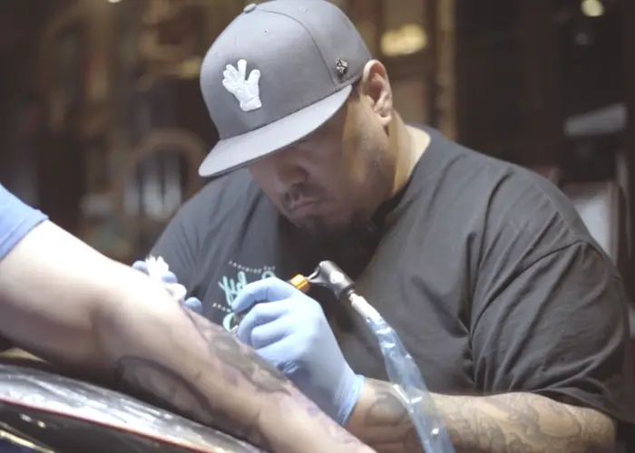 How Much Does A Tattoo Artist Make In A Year.webp